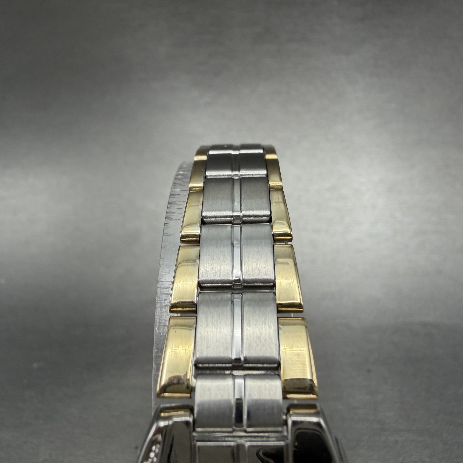 Citizen Q&Q Tank Watch Women 23mm Champagne Dial Silver Tone Rectangle New batt4