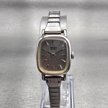Seiko Watch Women 16mm Gray Dial Silver Tone Oval 1400-6560 New Battery Vintage0