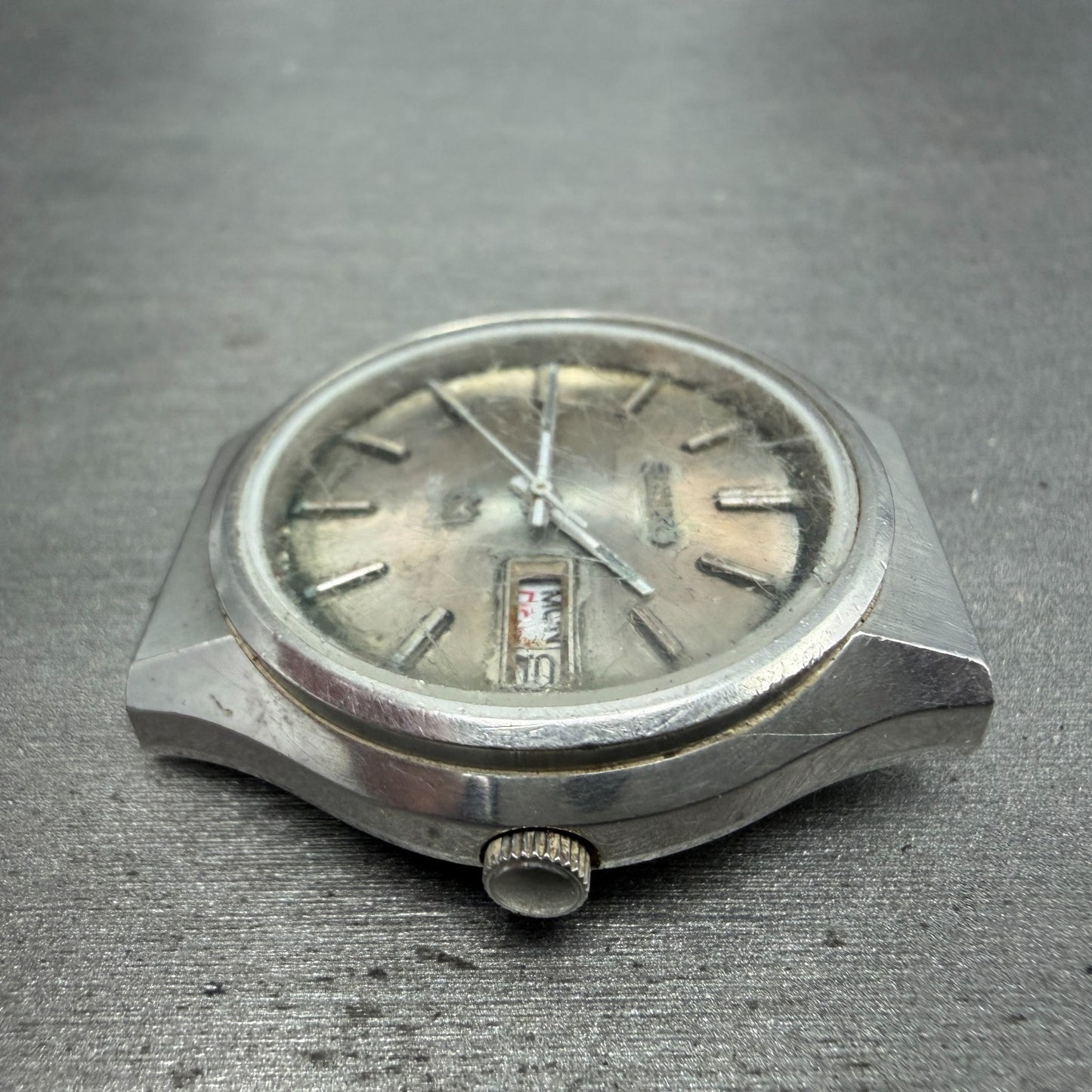 Seiko SQ Watch Men 36mm Silver Dial Silver Tone Daydate Round 0903-7019 PARTS6