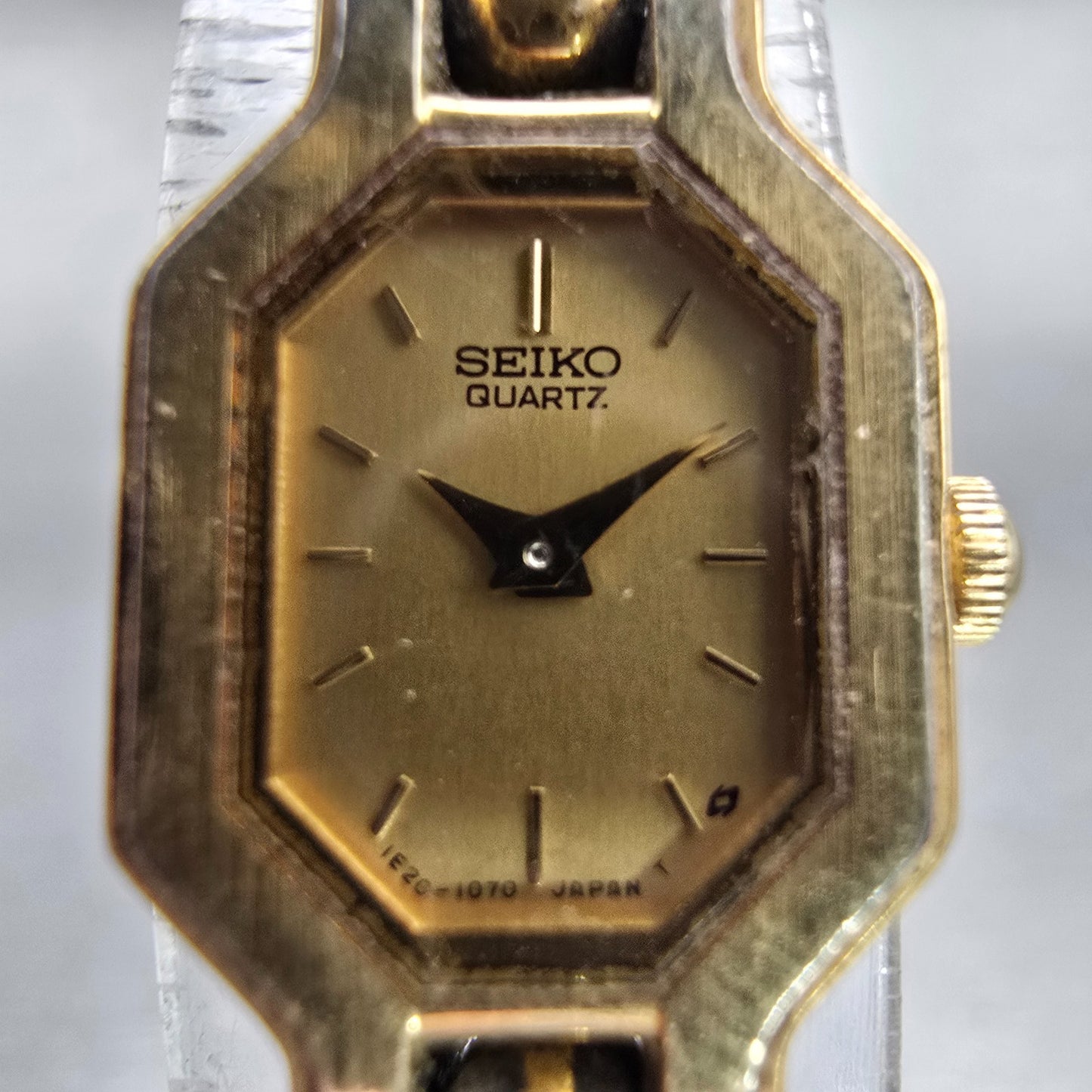 Seiko Watch Women 14mm Gold Dial Gold Tone Octagon 1E20-5629 Vintage New Battery1