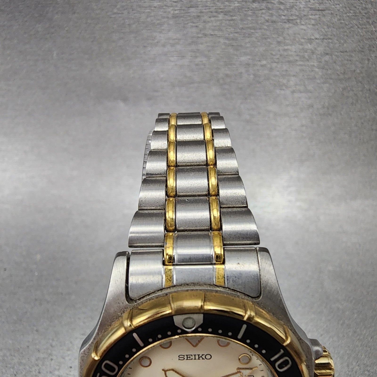 Seiko Diver Watch Women 32mm White Dial Two Tone Date Round 7N85001A New Batt3