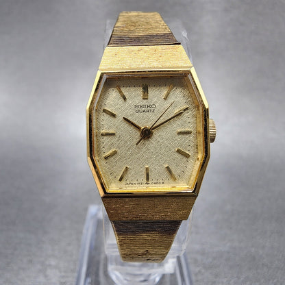 Seiko Watch Women 17mm Champagne Dial Gold Tone Octagon 14215530 New Battery0