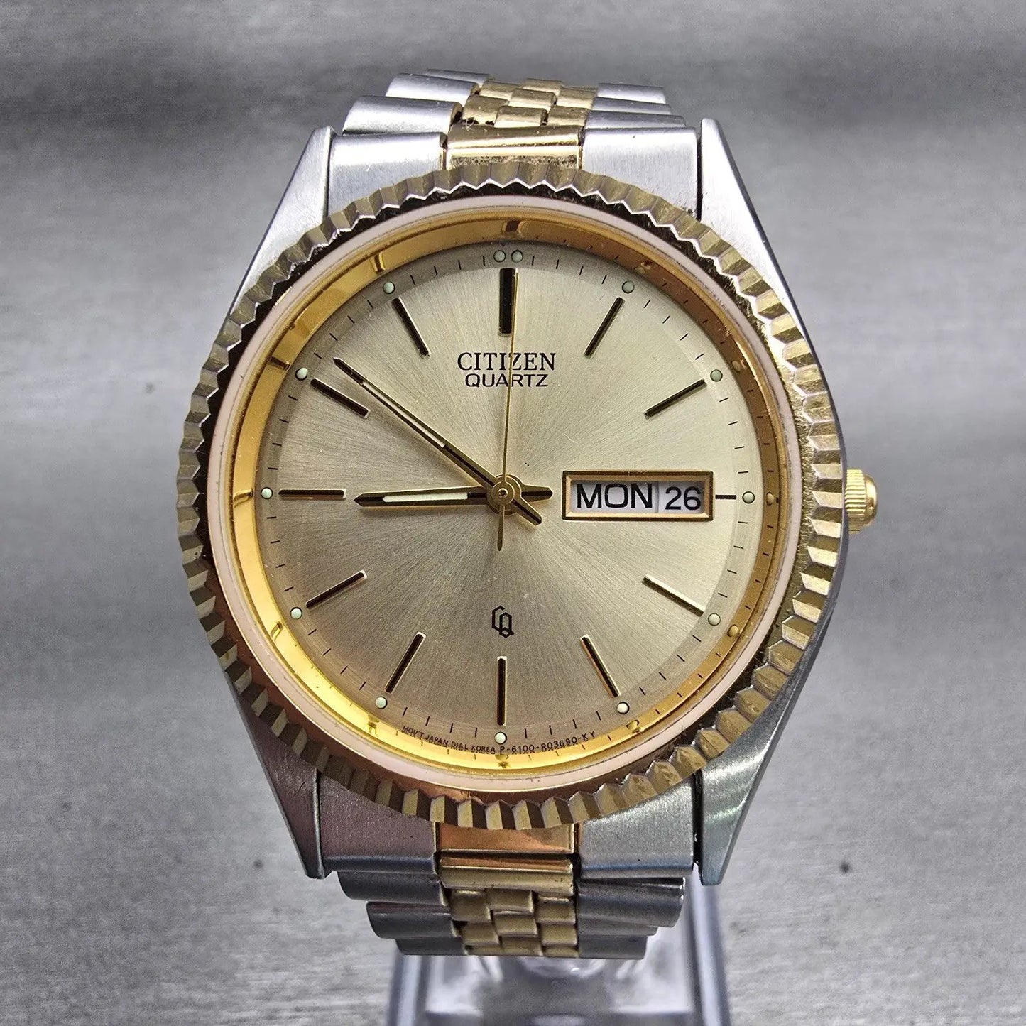 Citizen CQ Watch Men 35mm Champagne Dial Two Tone Daydate 6100-R00405 New Batt0