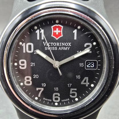 Victorinox Swiss Army Watch Men 39mm Black Dial Black Silver Date New BatteryP1