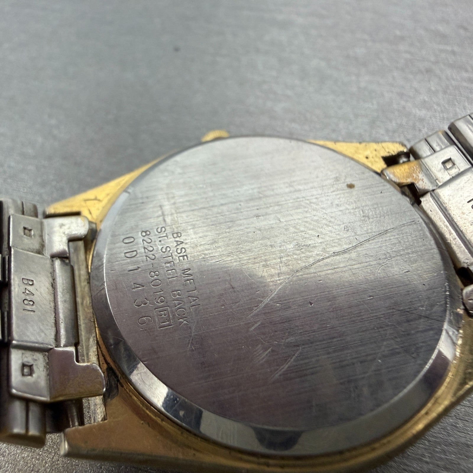Seiko SQ Watch Men 33mm Silver Dial Gold Tone Date Round 8222-8019 New Battery9