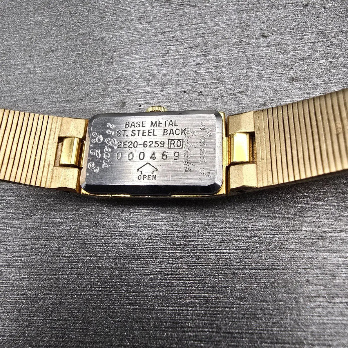 Seiko Watch Women 12mm Gold Dial Gold Tone Rectangle 2E20-6259 New Battery VTG10