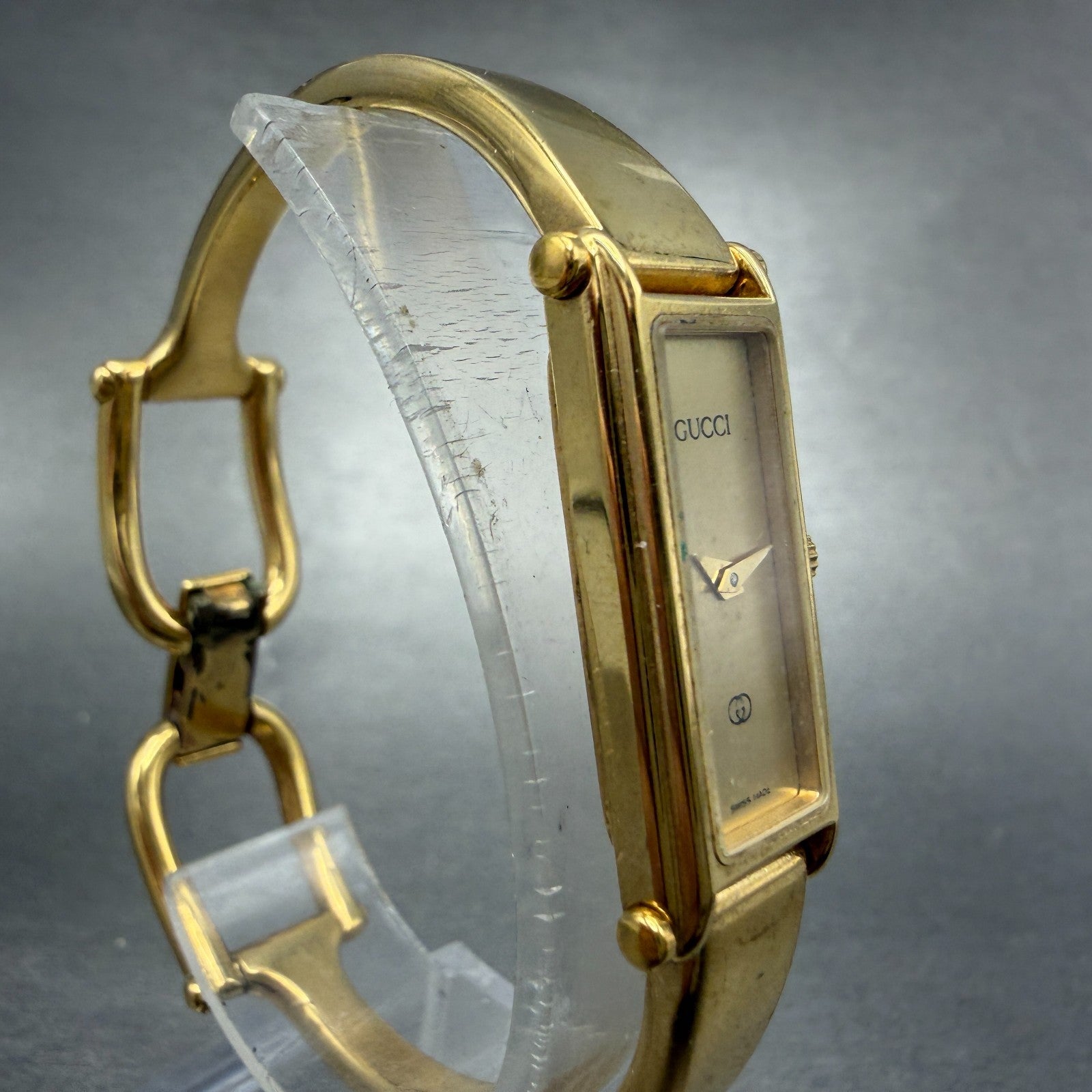 Gucci 1500L Tank Watch Women 12mm Gold Dial Gold Rectangle Bangle New Battery3