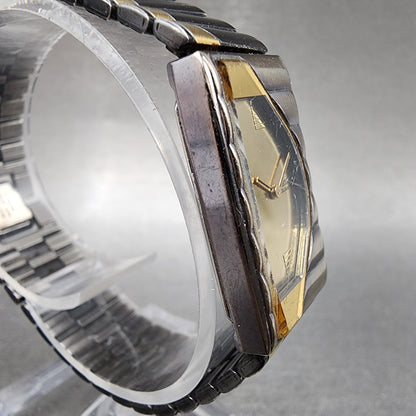Seiko Half Moon Watch Women 17mm Champagne Dial Black&Gold Rectangle New Battery3