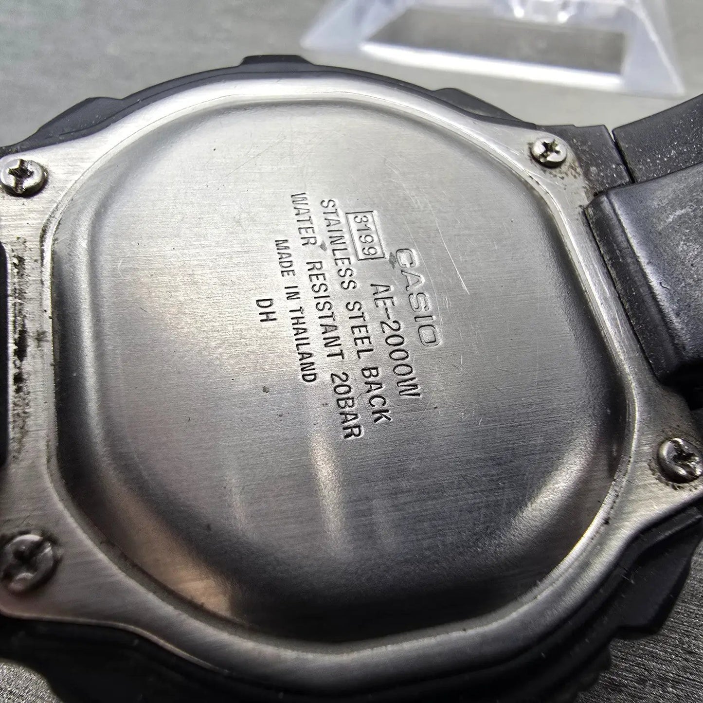 48524129