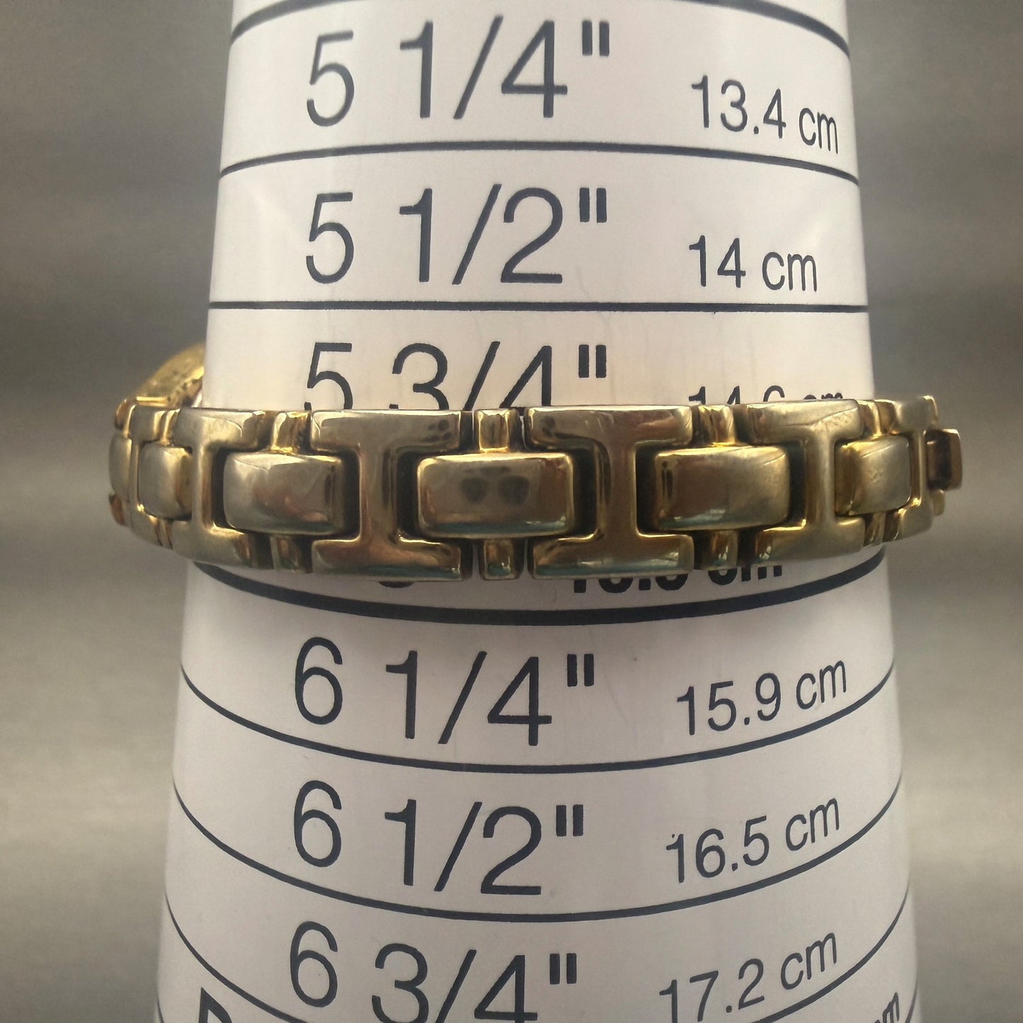 Seiko Watch Women 17mm Champagne Dial Gold Tone Oval 1N01-0CS0 New Battery9