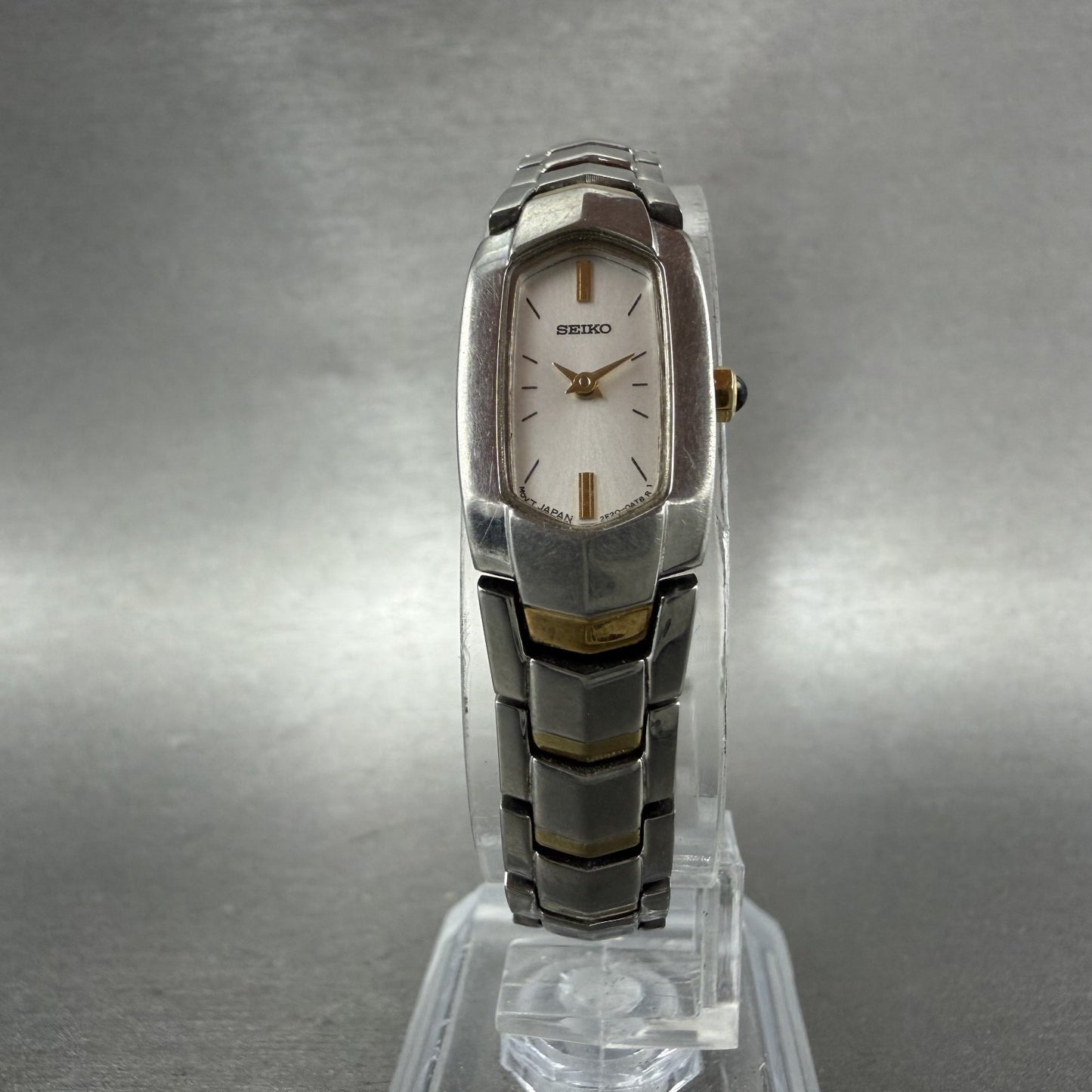 Seiko Watch Women 14mm Silver Dial Two Tone Rectangle 2e200at0 New Battery5