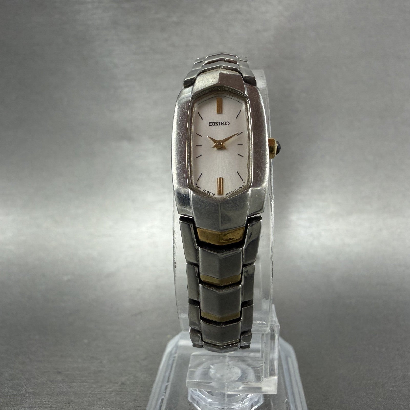 Seiko Watch Women 14mm Silver Dial Two Tone Rectangle 2e200at0 New Battery5