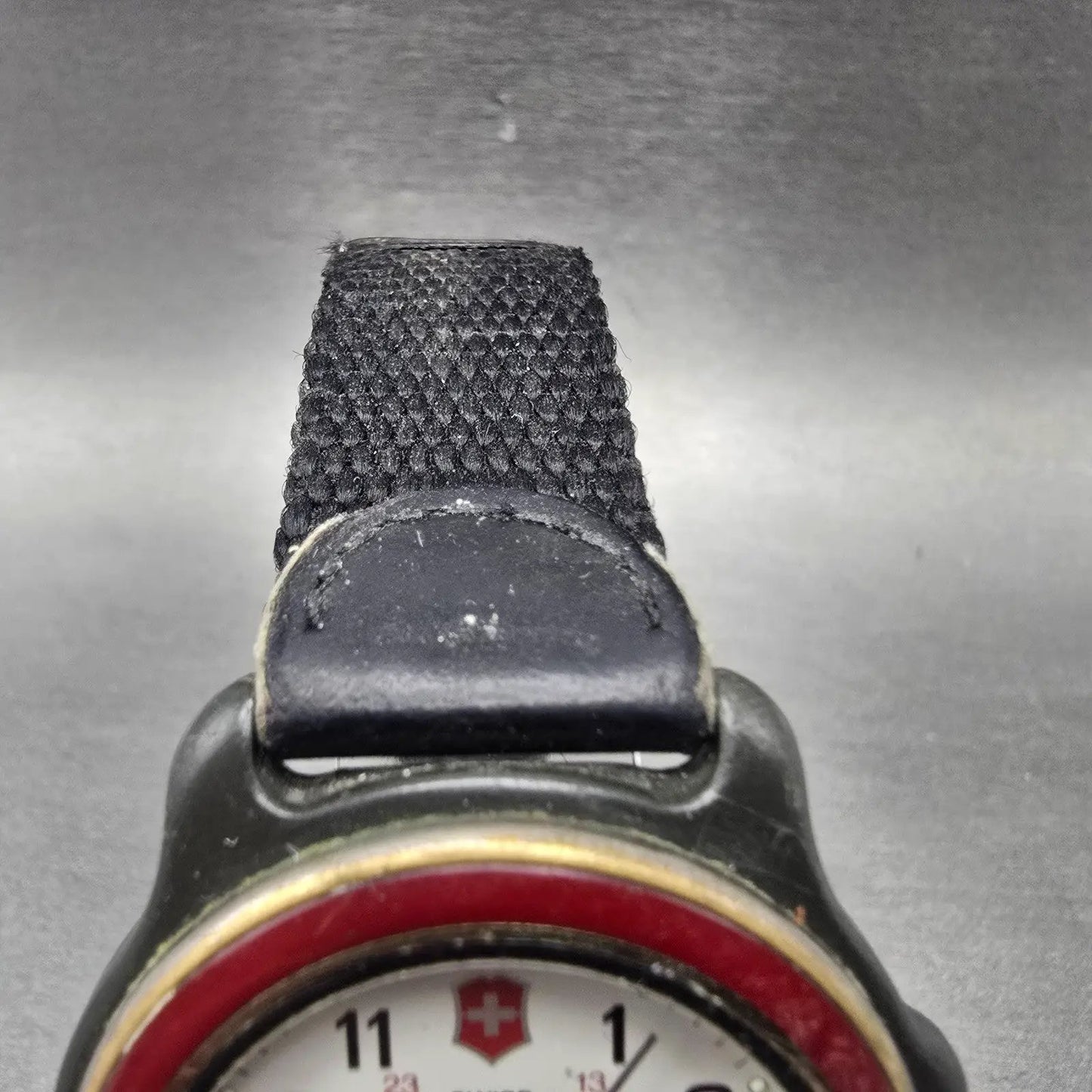 Victorinox Swiss Army Watch Men 38mm White Dial Black Tone Date Round PARTS VTG5