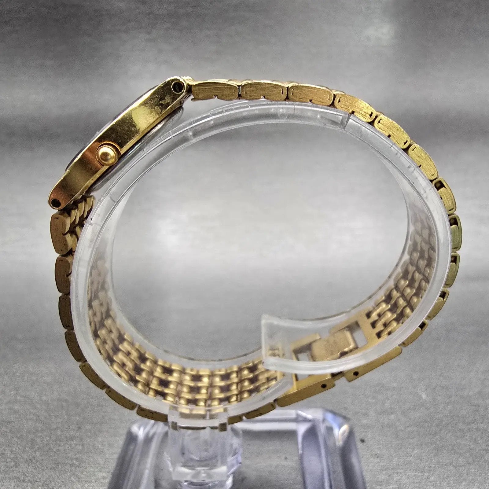 Citizen CQ Watch Women 21mm MOP Dial Two Tone Round 2200-229207 New Battery VTG6
