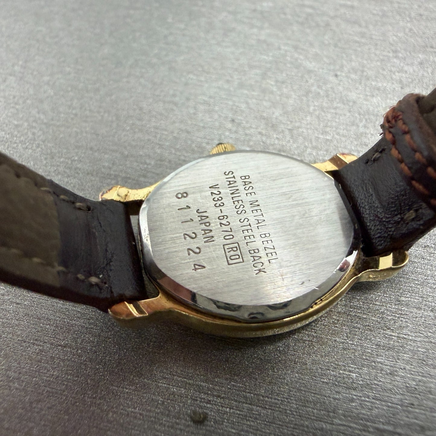 Seiko Alba Watch Women 19mm Silver Dial Gold Tone Oval V233-6270 new Battery9