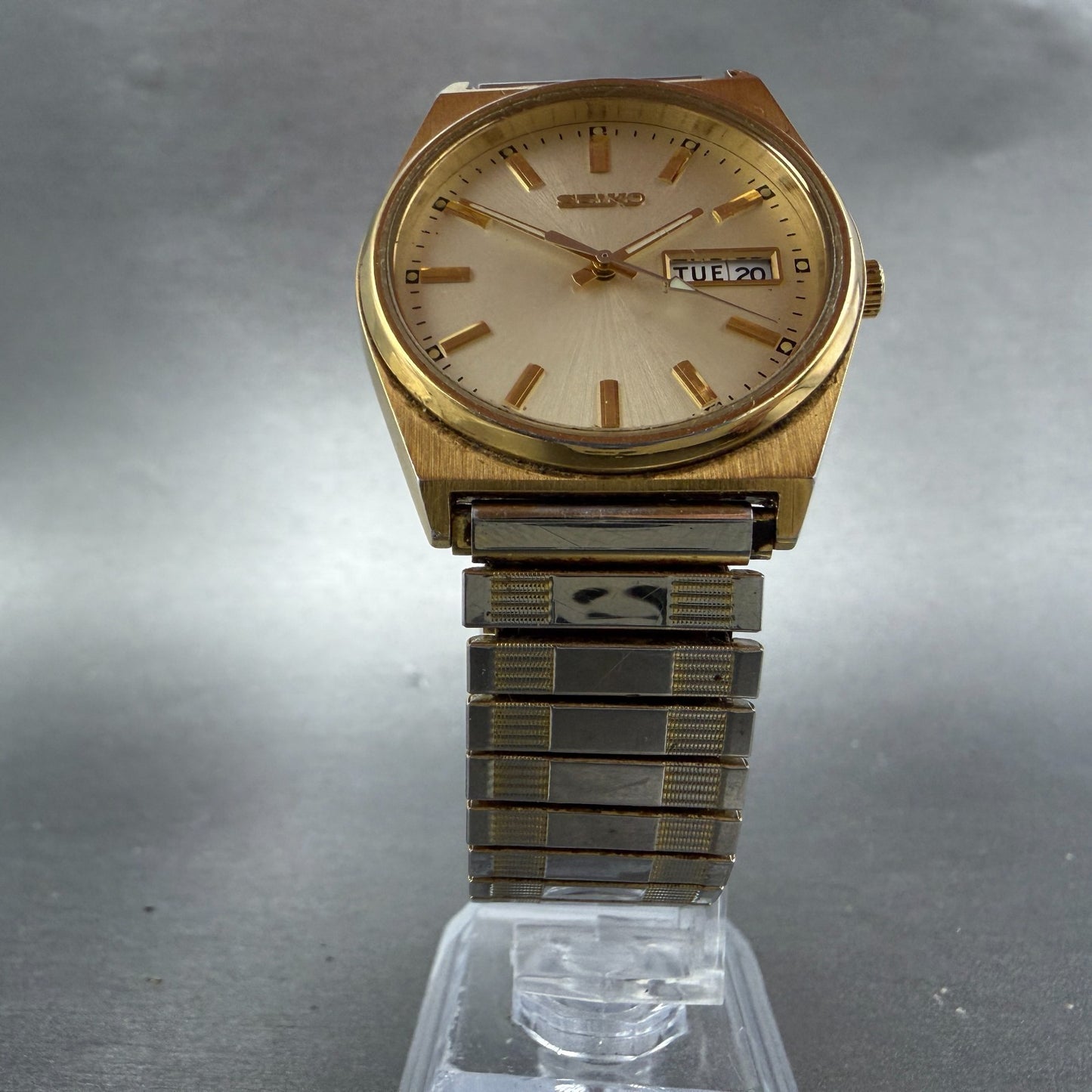 Seiko Watch Men 35mm Champagne Dial Gold Tone Daydate Round V743-9029 PARTS6