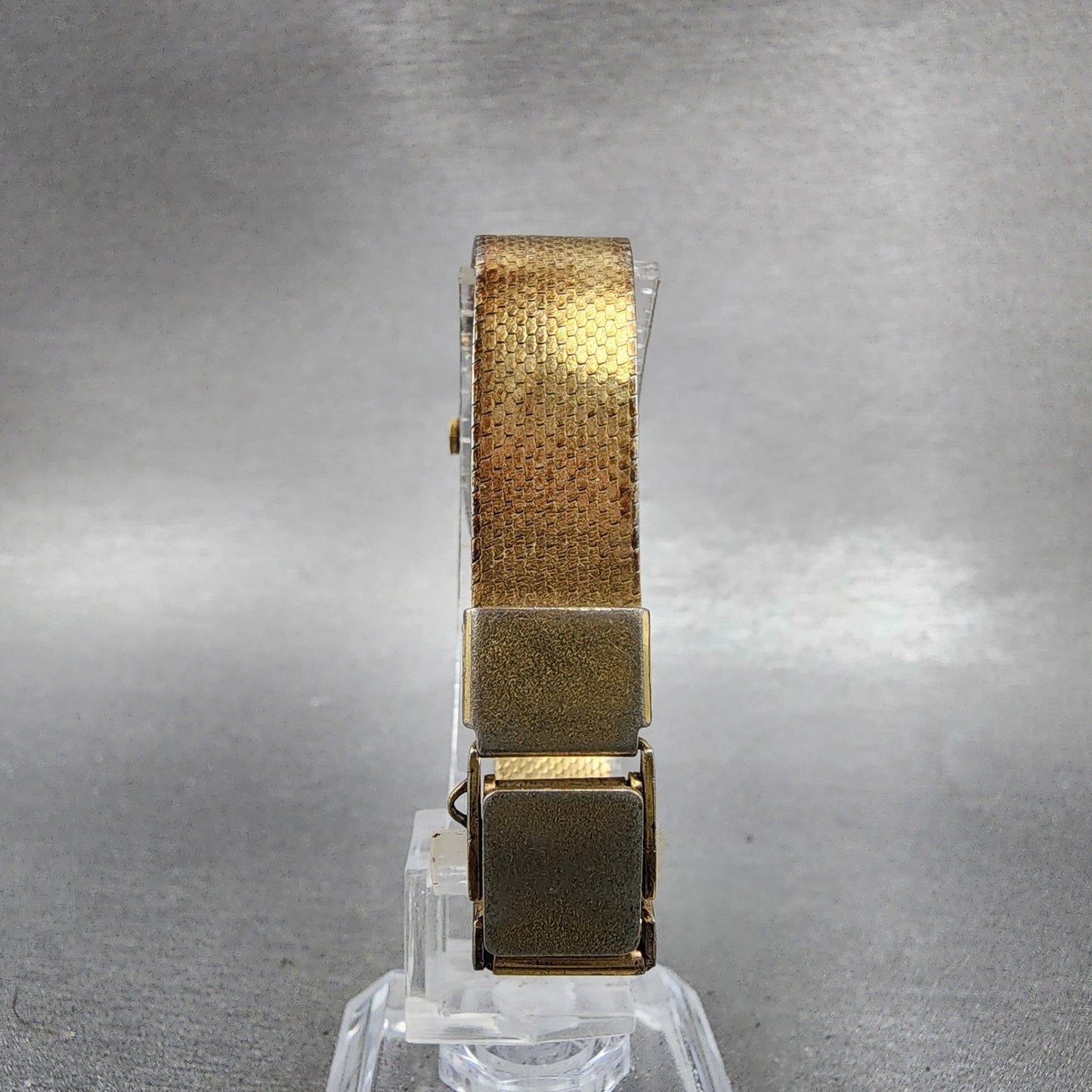 Seiko Tank Watch Women 16mm Champagne Dial Gold Tone Rectangle 163269 New Batt7