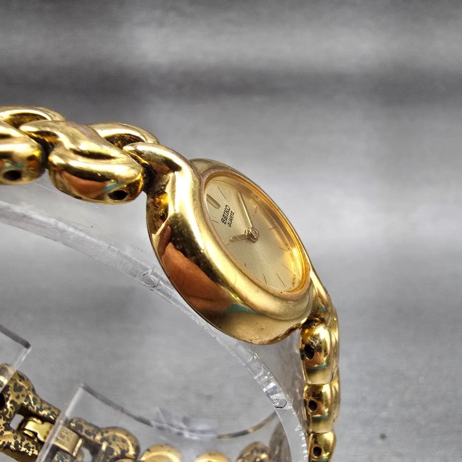 Seiko Watch Women 20mm Gold Dial Gold Tone Round 1N00-0K59 New Battery Vintage3