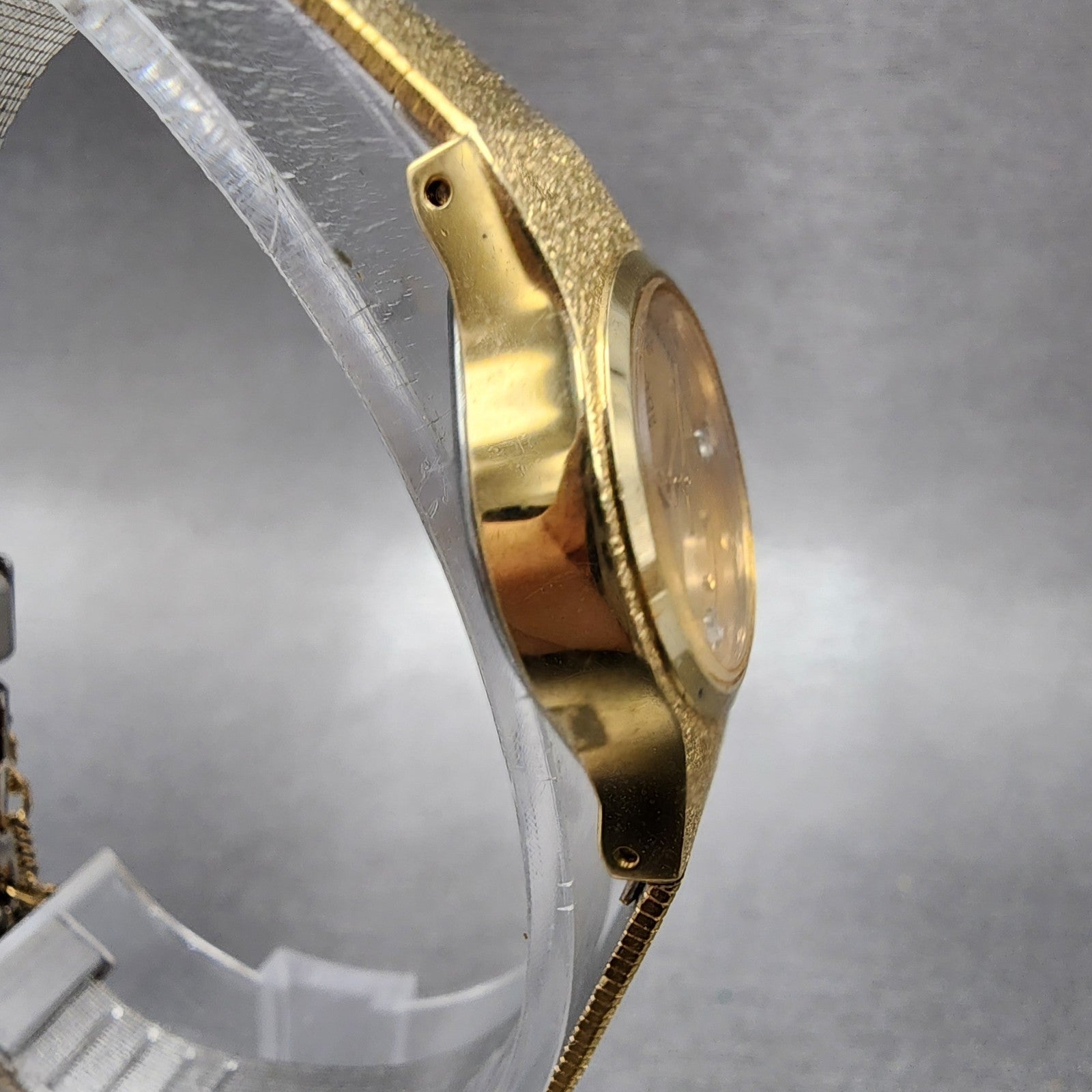 Seiko Watch Women 20mm Champagne Dial Gold Tone Round 8Y210020 New Battery3