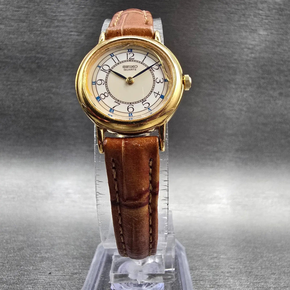 Seiko Watch Women 21mm Ivory Dial Gold Tone Round 1N00-0D49 New Battery Vintage5