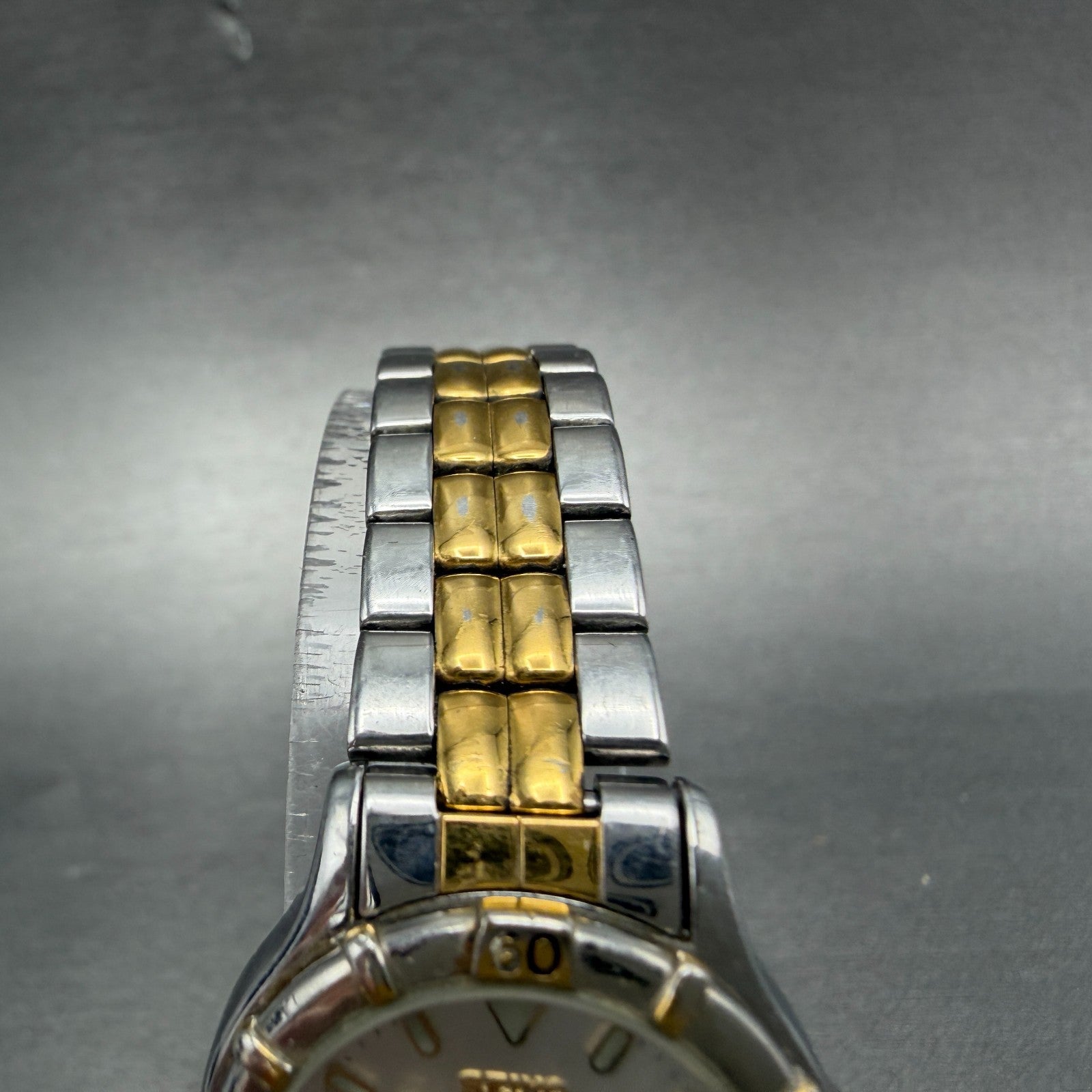 Seiko Sports 50 Watch Women 25mm Silver Dial Two Tone Round 7N82-0261 New Bat K94