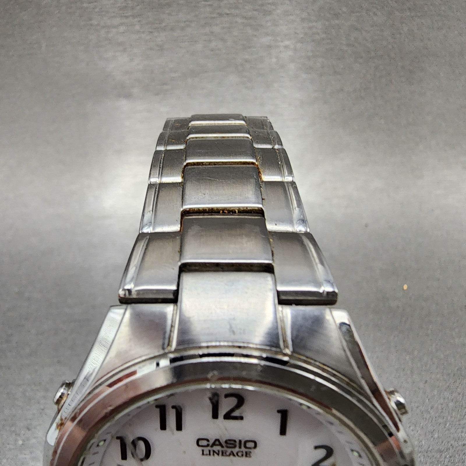 Casio Lineage Watch men 38mm White Dial Steel Date Round Solar LIW120 Runs4