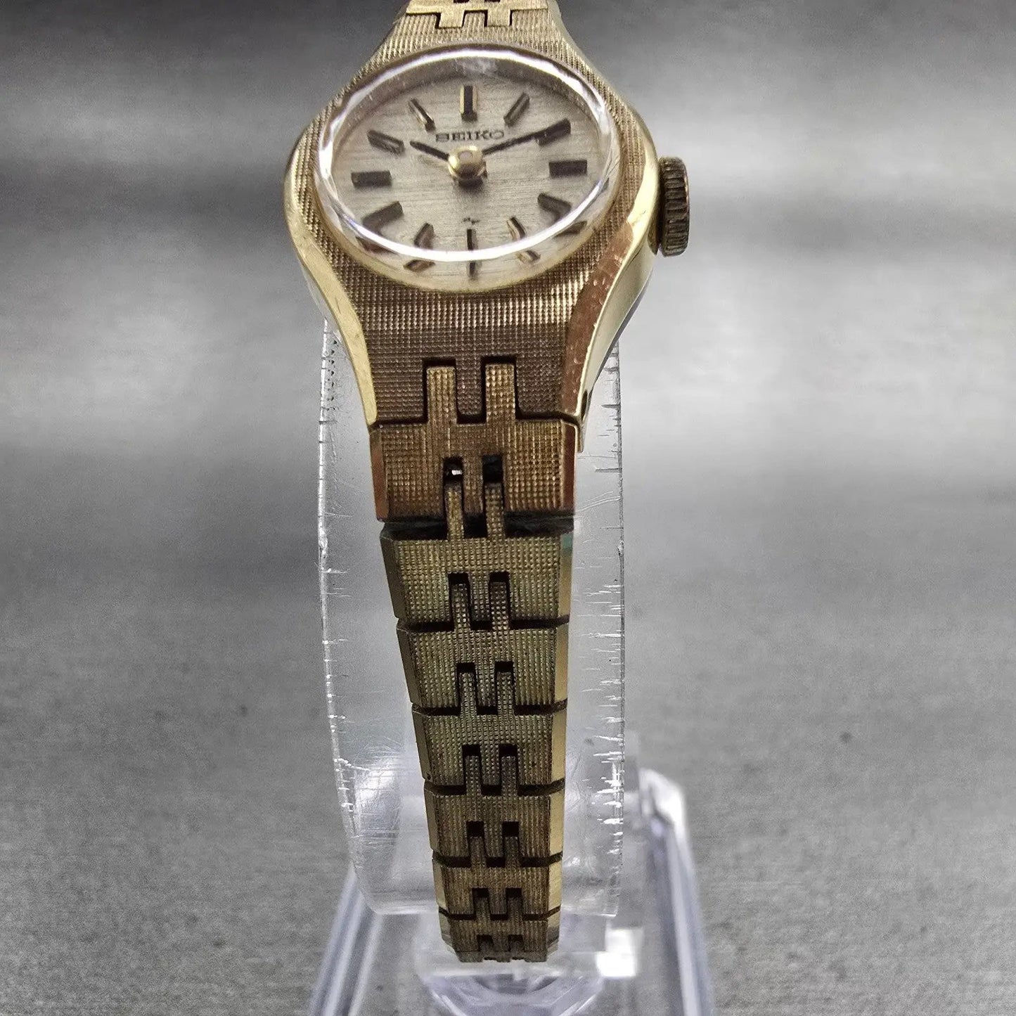 Seiko Watch Women 17mm Gold Dial Gold Tone Round 11-0639 Manual Wind Works VTG5