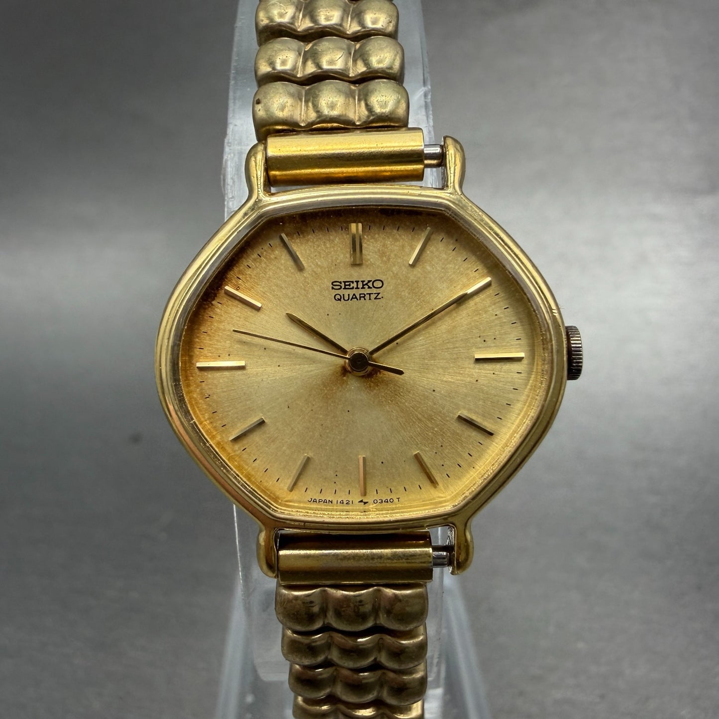 Seiko Watch Women 26mm Champagne Dial Gold Tone Round 1421-5180 New Battery0