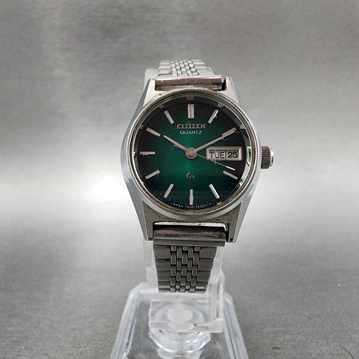 Citizen CQ Watch Women 24mm Green Dial Steel Daydate Round New Battery VTG5