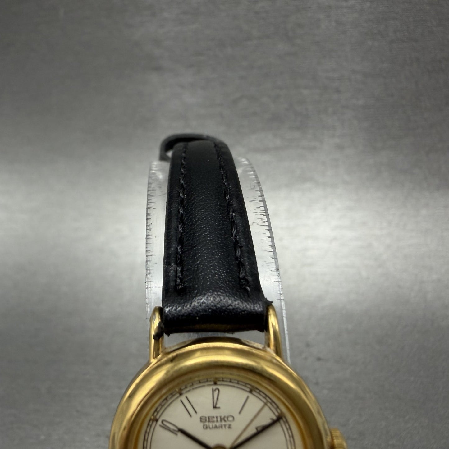Seiko Watch Women 21mm Cream Dial Gold Tone Round 1N01-0E29 New Battery4