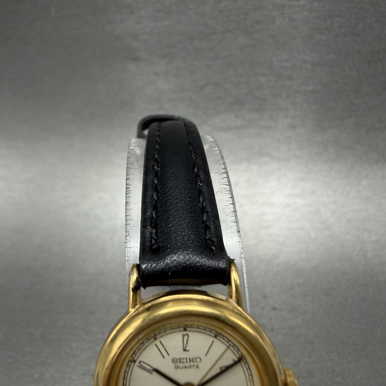 Seiko Watch Women 21mm Cream Dial Gold Tone Round 1N01-0E29 New Battery4