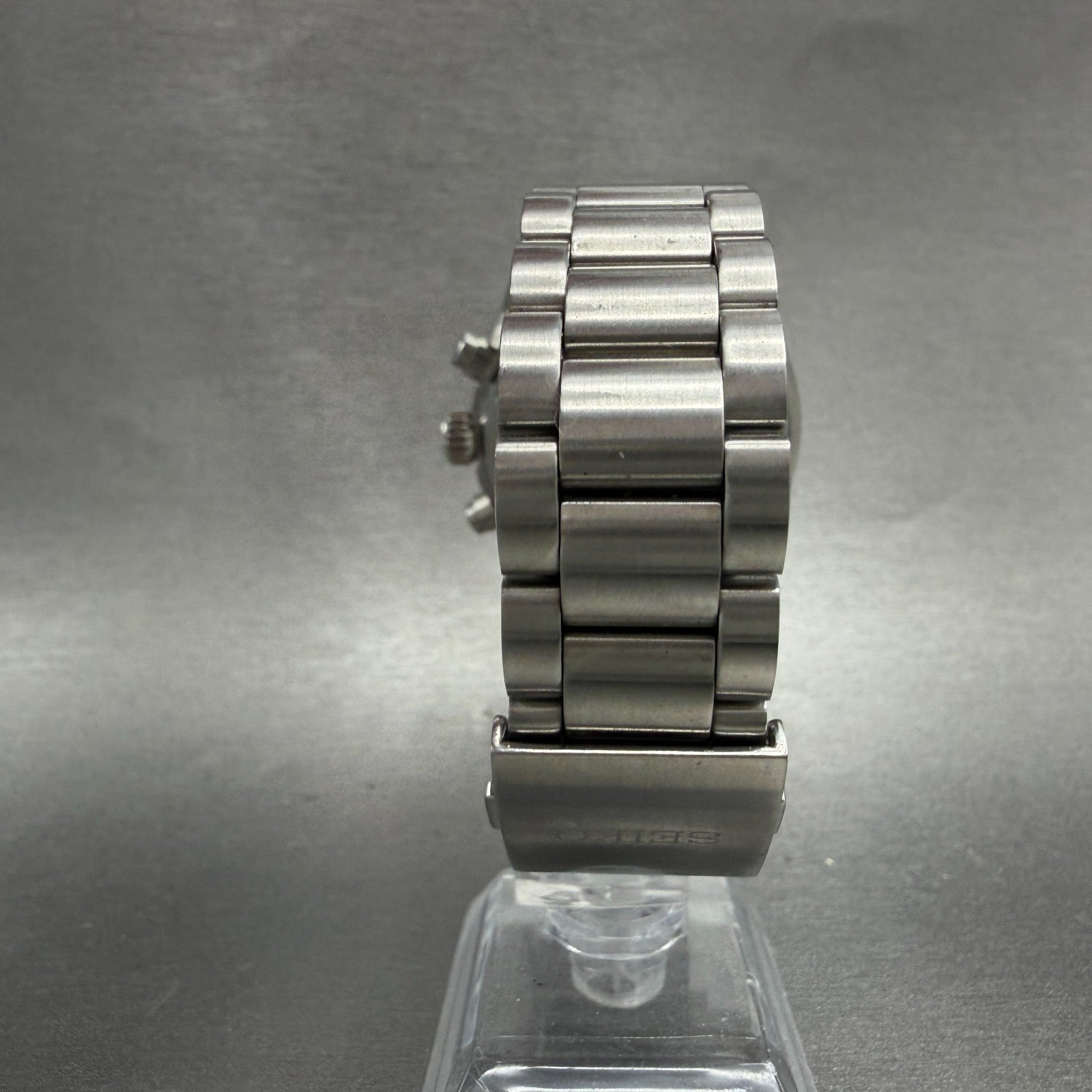 Seiko Prospex Chronograph Watch Men 39mm Black Dial Silver Tone Date Solar Runs7