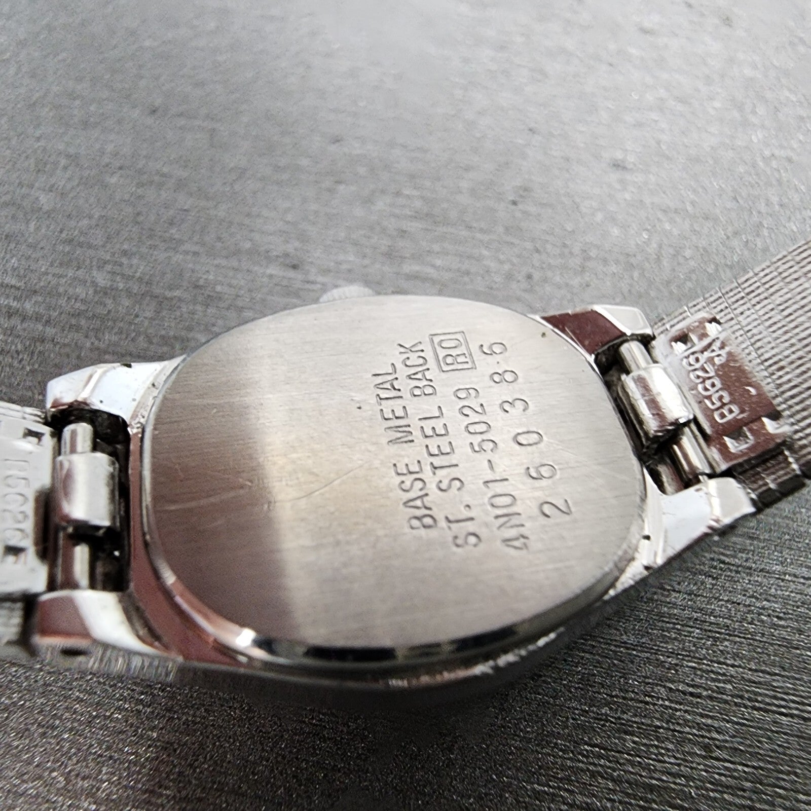 Seiko Watch Women 17mm Silver Dial Silver Tone Hexagon 4N015029 New Battery9
