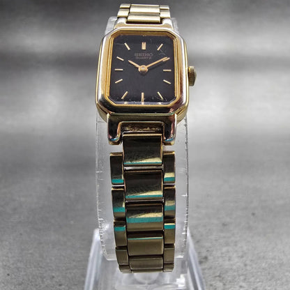 Seiko Tank Watch Women 15mm Black Dial Gold Tone Rectangle 4N00-5071 New Battery5