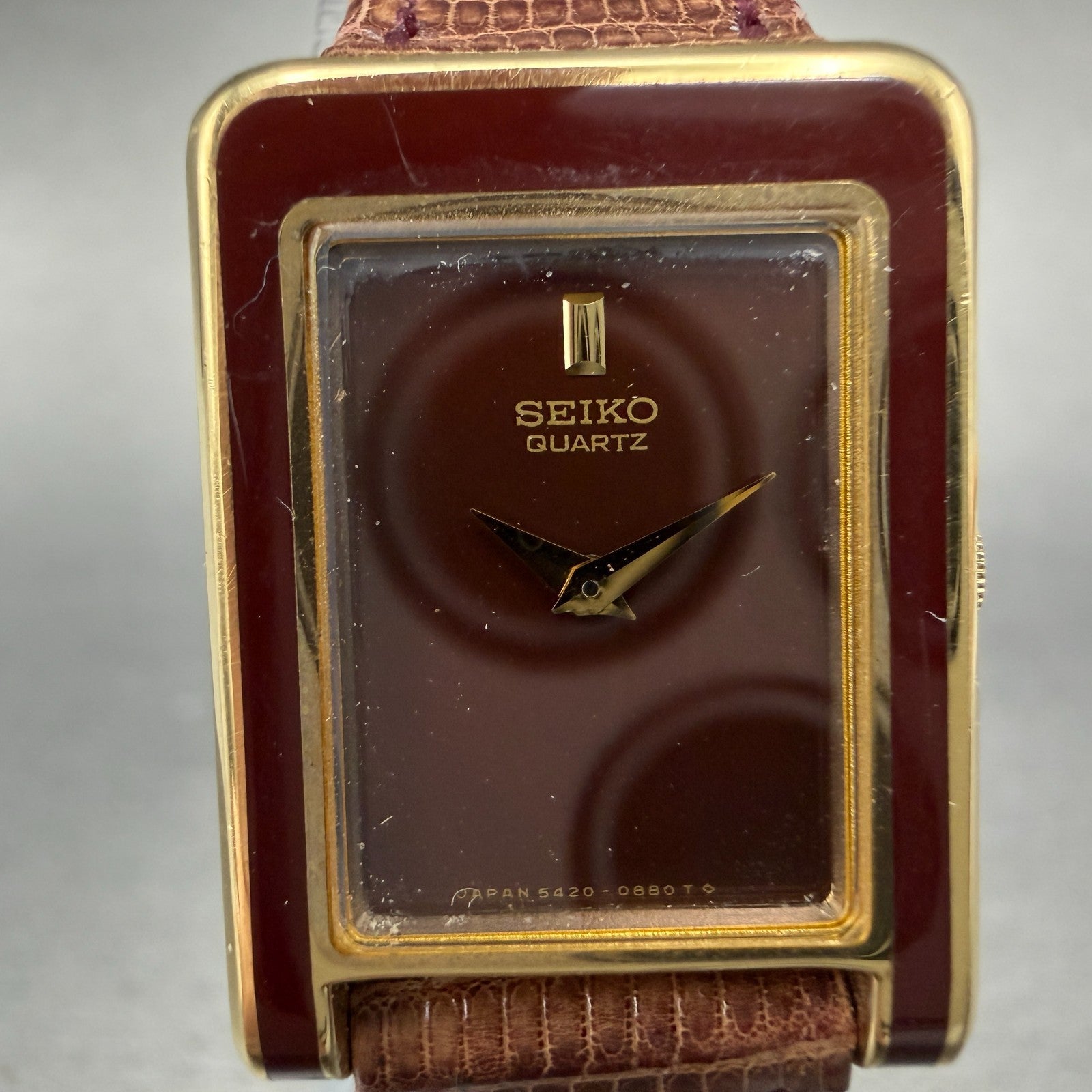 Seiko Watch Women 19mm Red Dial Gold Tone Rectangle 5420-544A New Battery NOS1