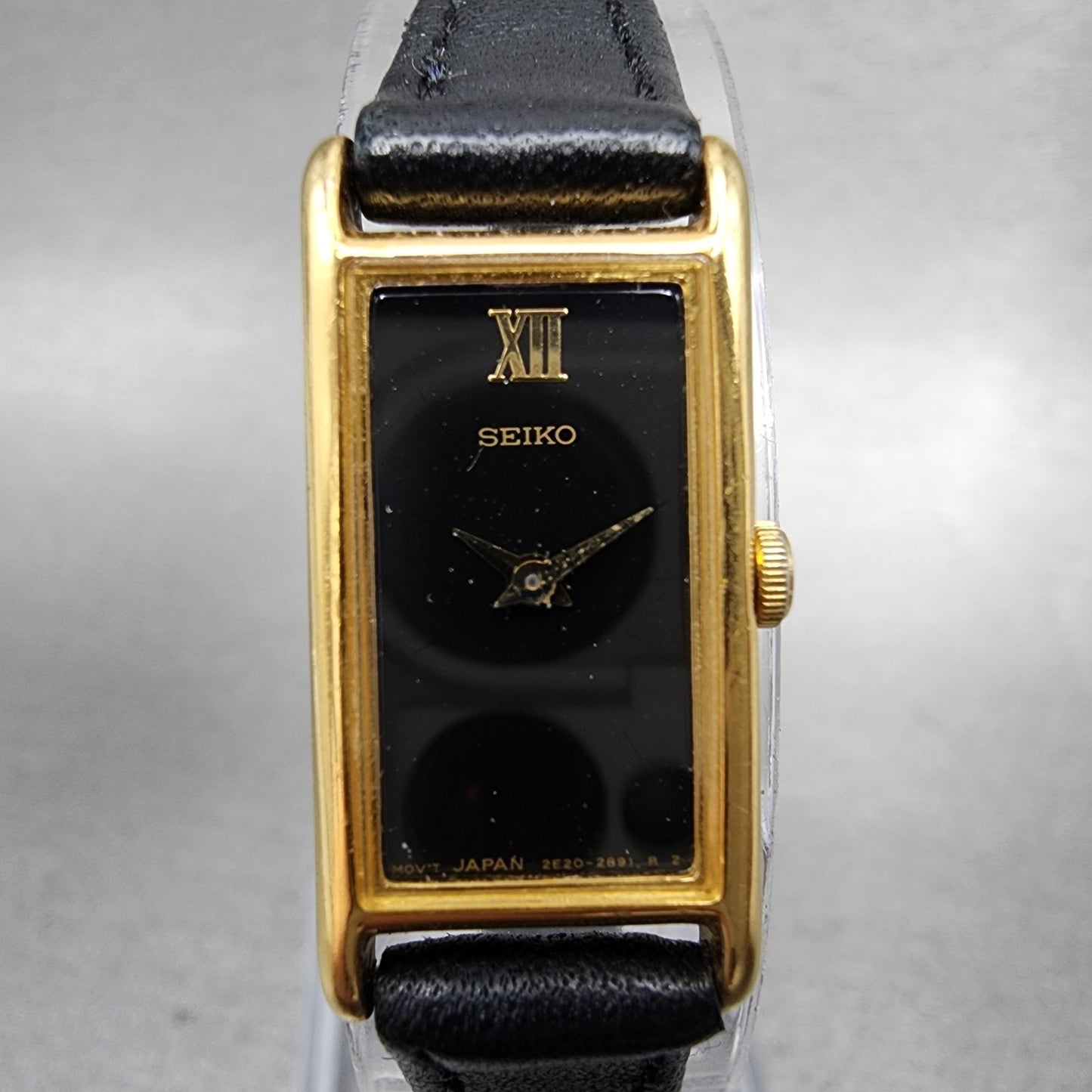 Seiko Tank Watch Women 13mm Black Dial Gold Tone Rectangle 2e206129 New Battery1