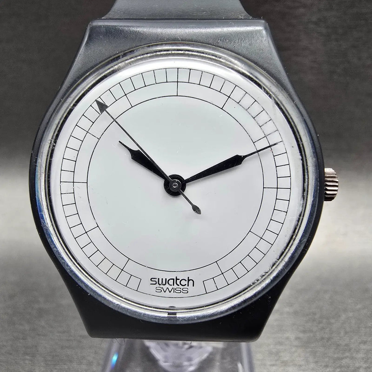 Swatch INC Watch Men 34mm White Dial Black Tone Round GA103 New Battery1