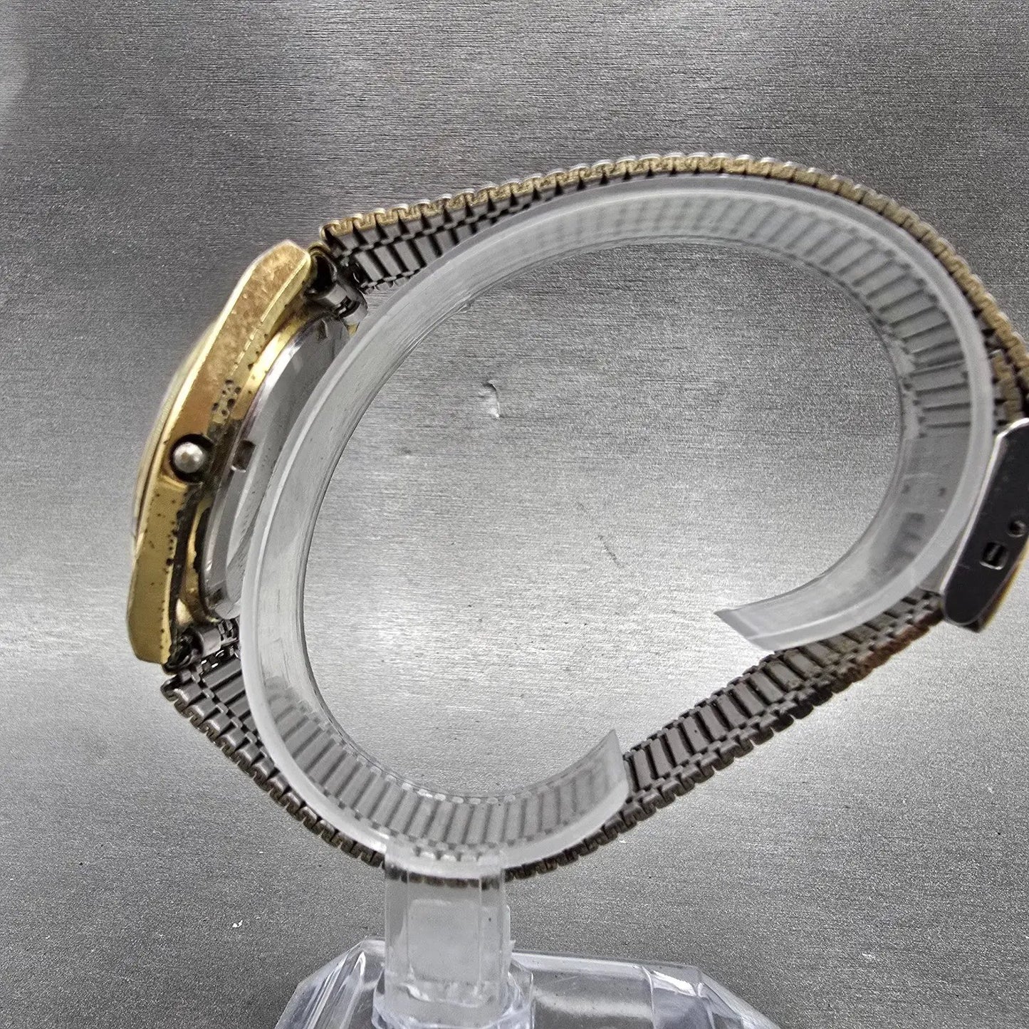 Seiko SQ Watch Men 35mm Silver Dial Gold Tone Daydate Round 8223-8029 PARTS VTGL7