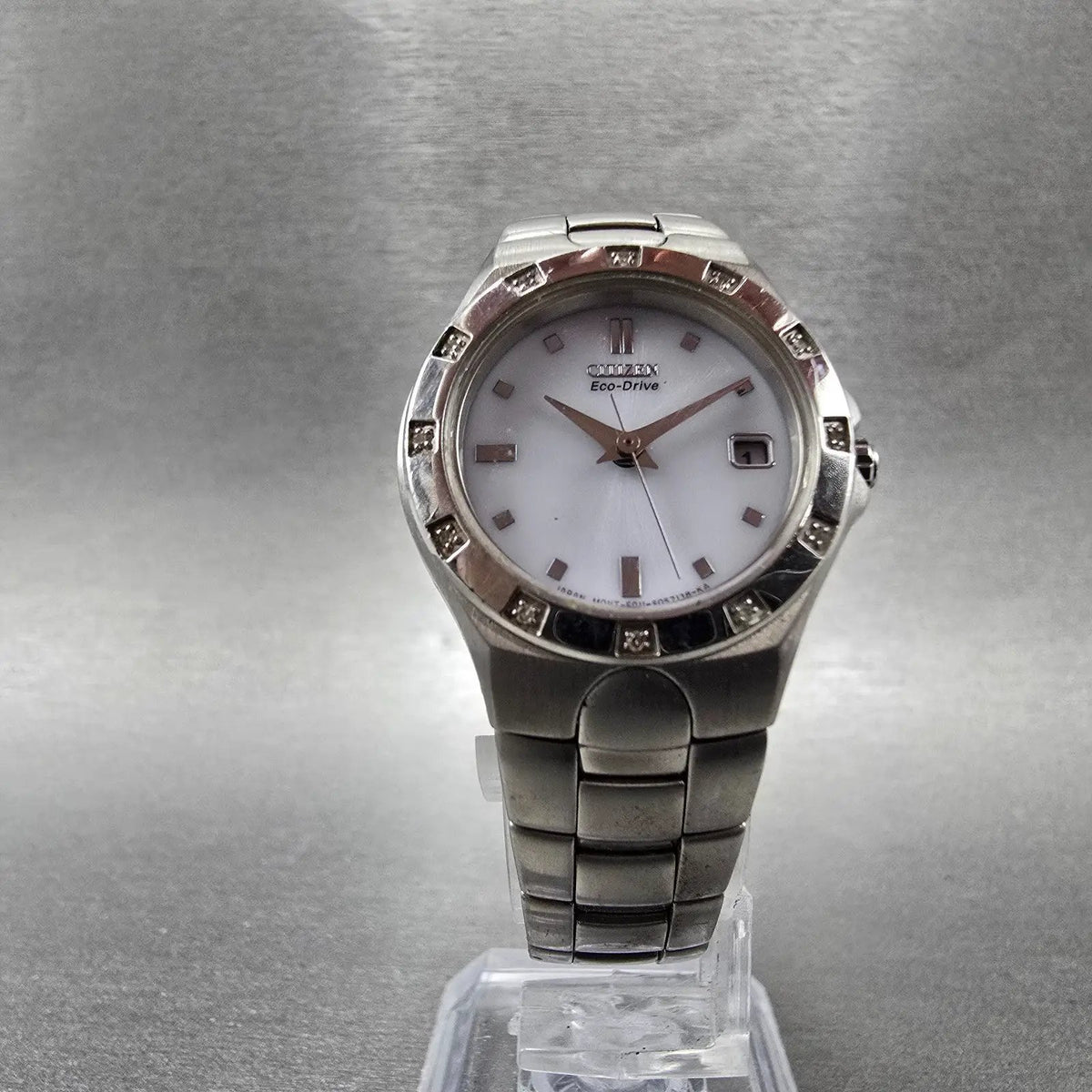Citizen Eco-Drive Watch Women 25mm White Dial Silver Tone Date E011-S033705 JP5
