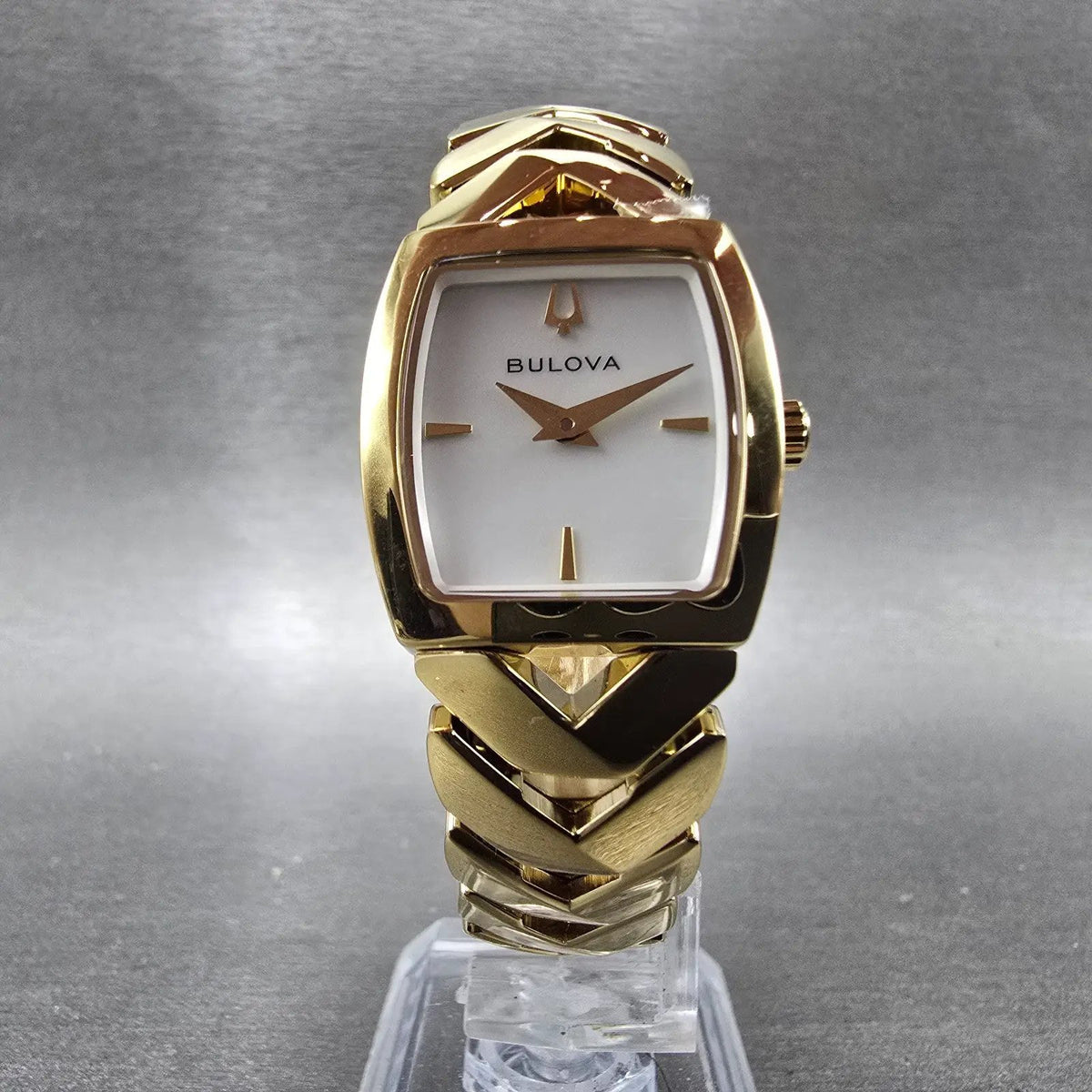 Bulova Classic Watch Women 23mm MOP Dial Gold Tone Rectangle 97L183 New Battery6