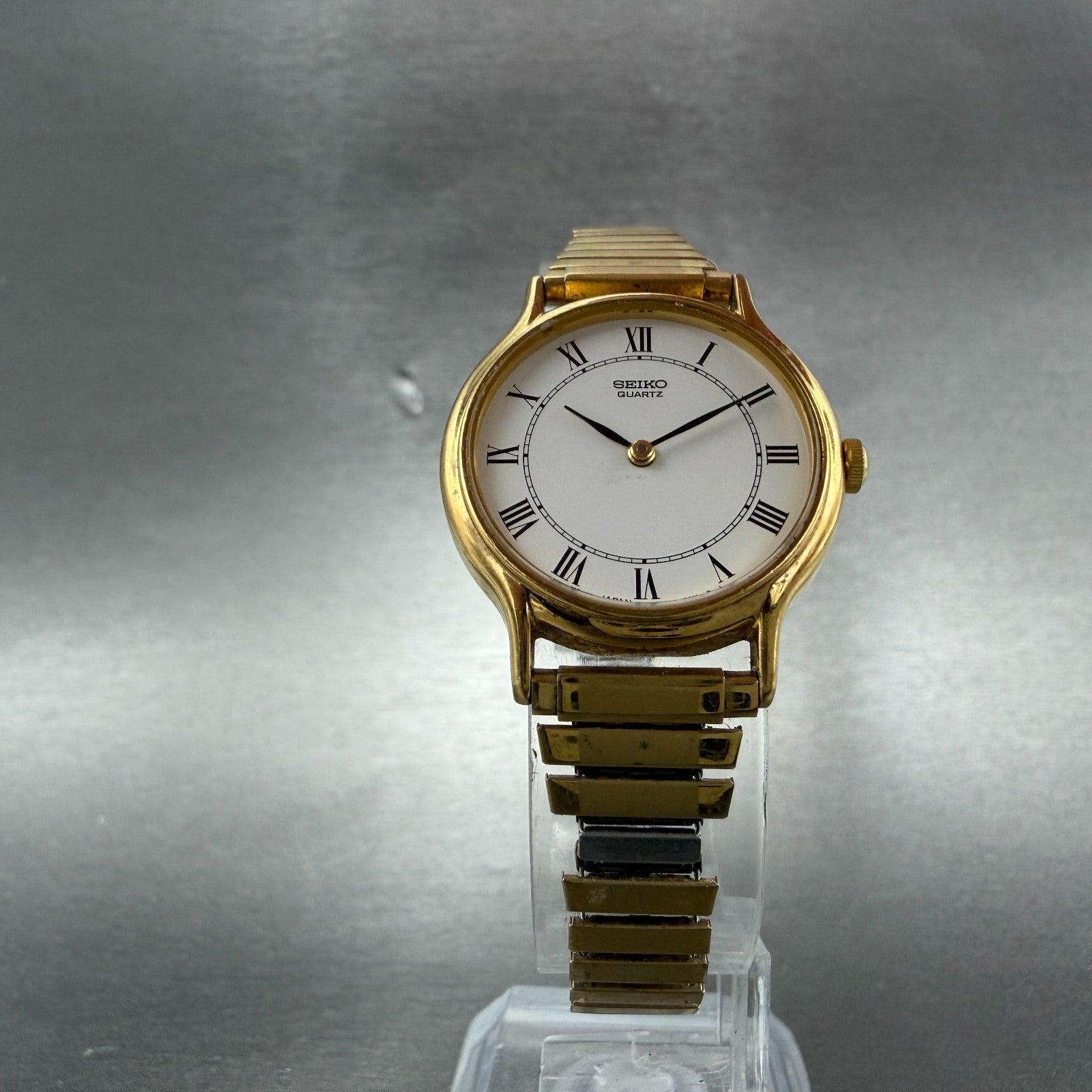 Seiko Watch Women 26mm White Dial Gold Tone Round V700-6091 New Battery Vintage5