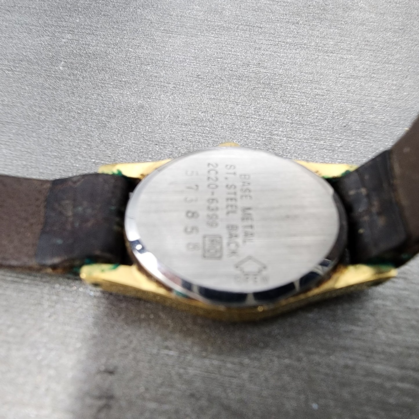 Seiko Watch Women 16mm Champagne Dial Gold Tone 2c206399 New Battery9
