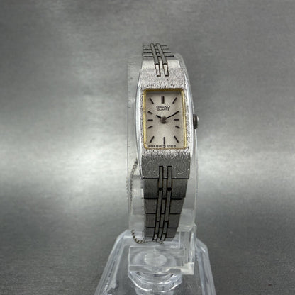 Seiko Tank Watch Women 12mm Silver Dial Silver Tone 2E20-5559 New Battery5