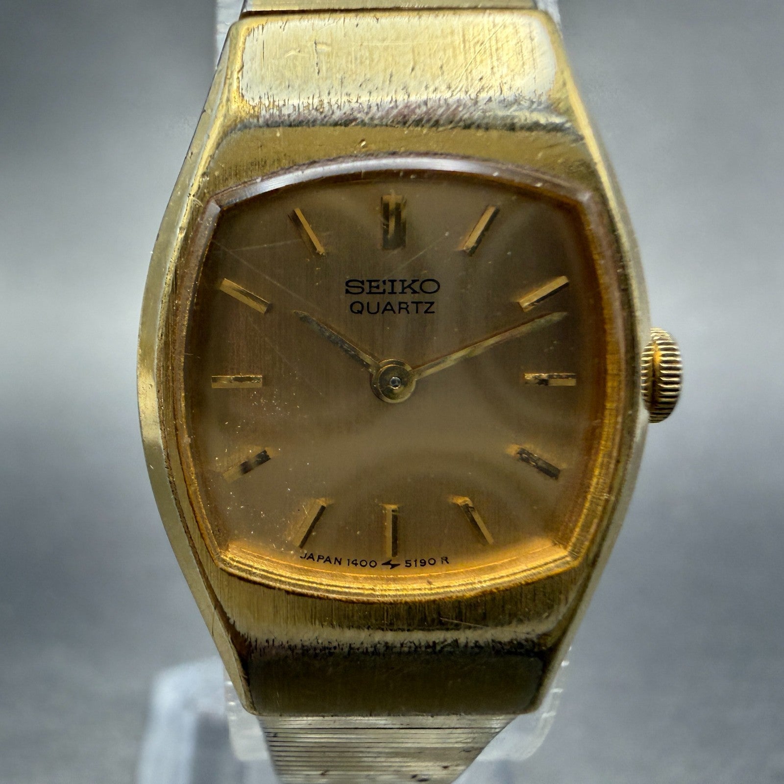 Seiko Watch Women 18mm Champagne Dial Gold Tone Round 1400-8010 New Battery VTG1