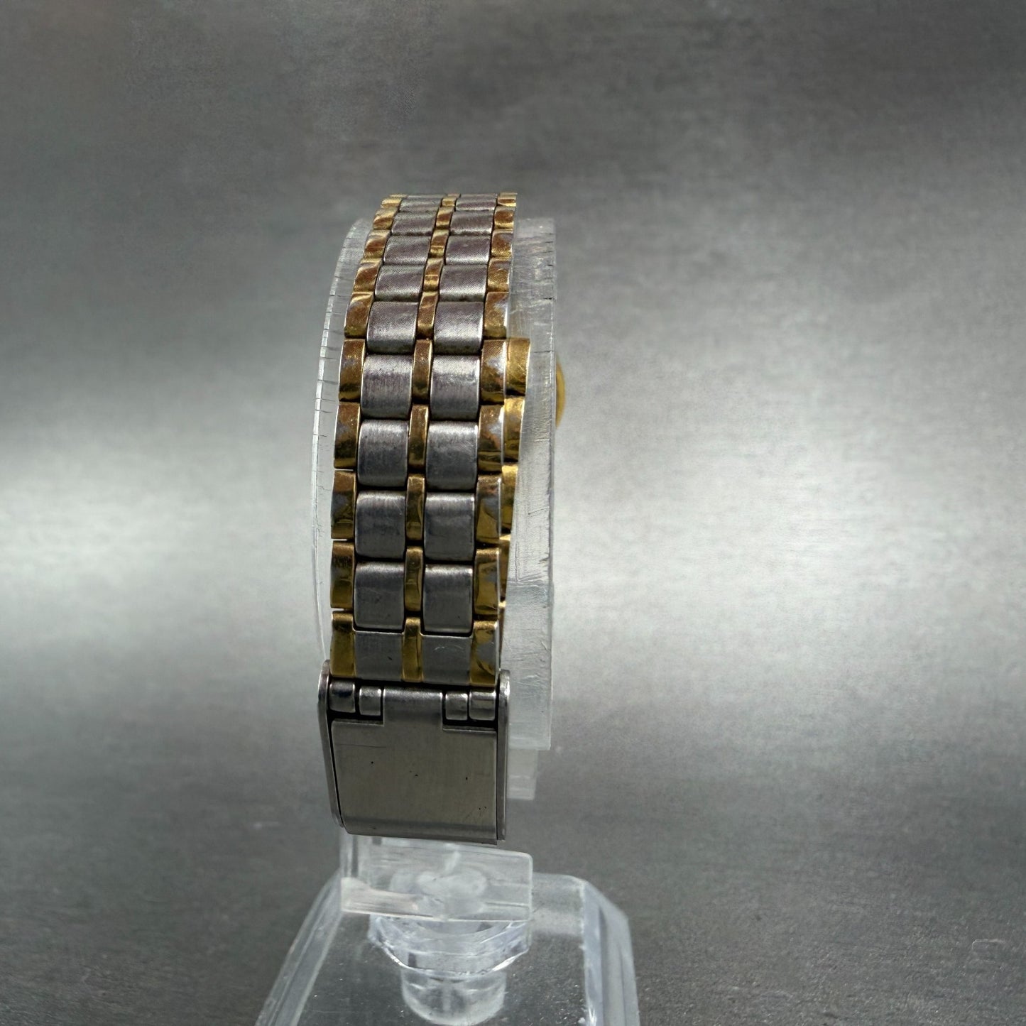 Seiko SX Watch Women 19mm White Dial Two Tone Round V401-0091 New Battery Round7