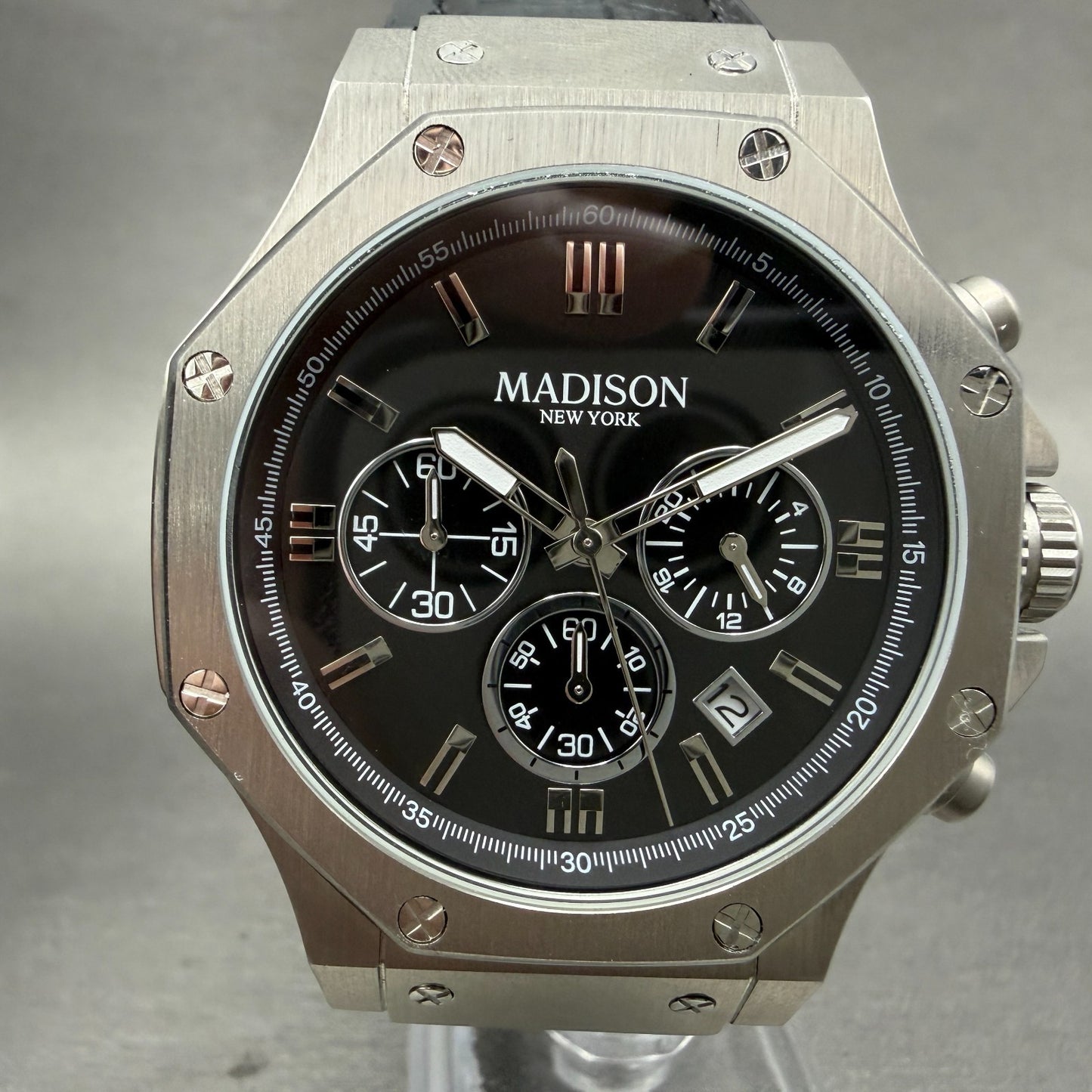 Madison New york Chronograph Watch Men 43mm Black Dial Steel Date New Battery1