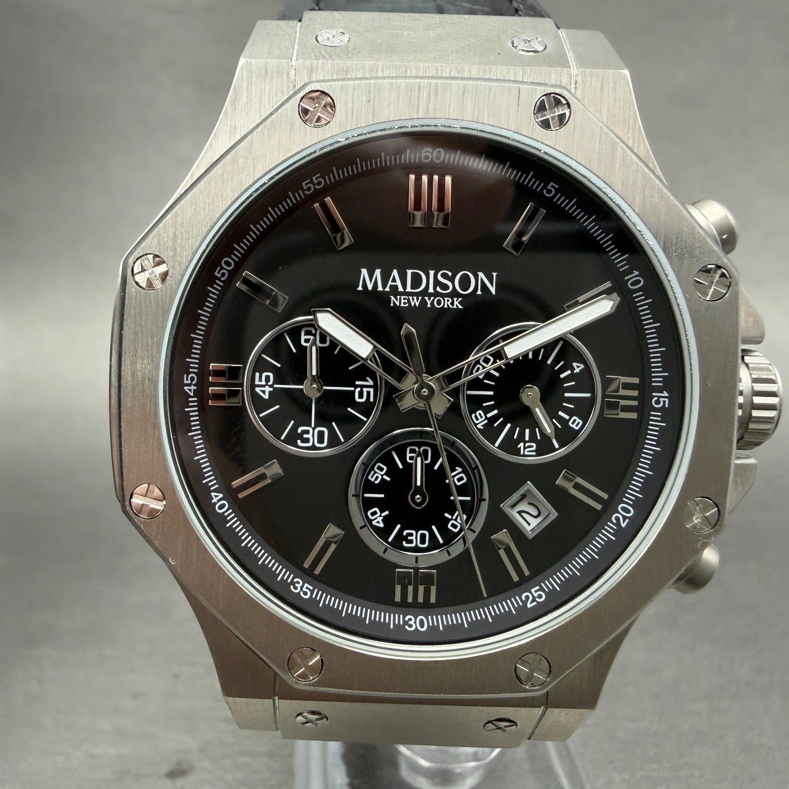 Madison New york Chronograph Watch Men 43mm Black Dial Steel Date New Battery1