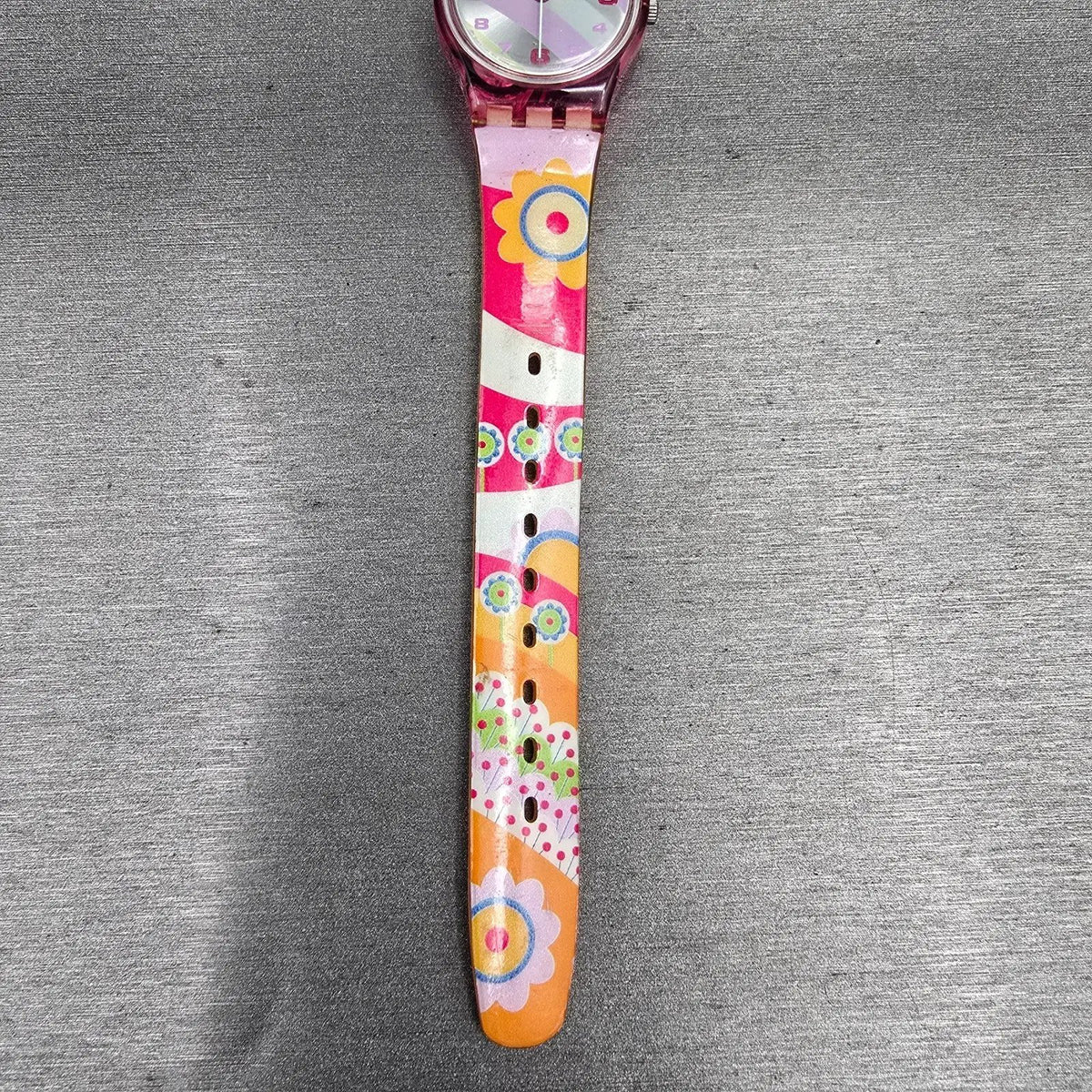 Swatch Summer Day Watch Women 25mm Silver Dial Pink Case LV106 New Battery3