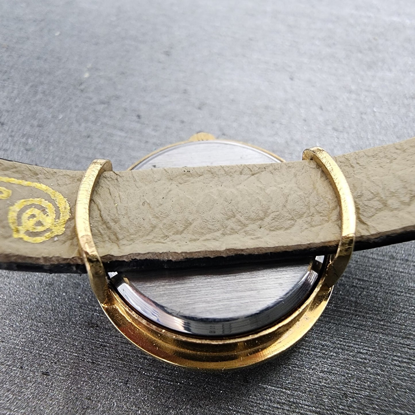Lucien Piccard Dufonte Watch Women 19mm Gold Dial Gold Tone Round New Battery