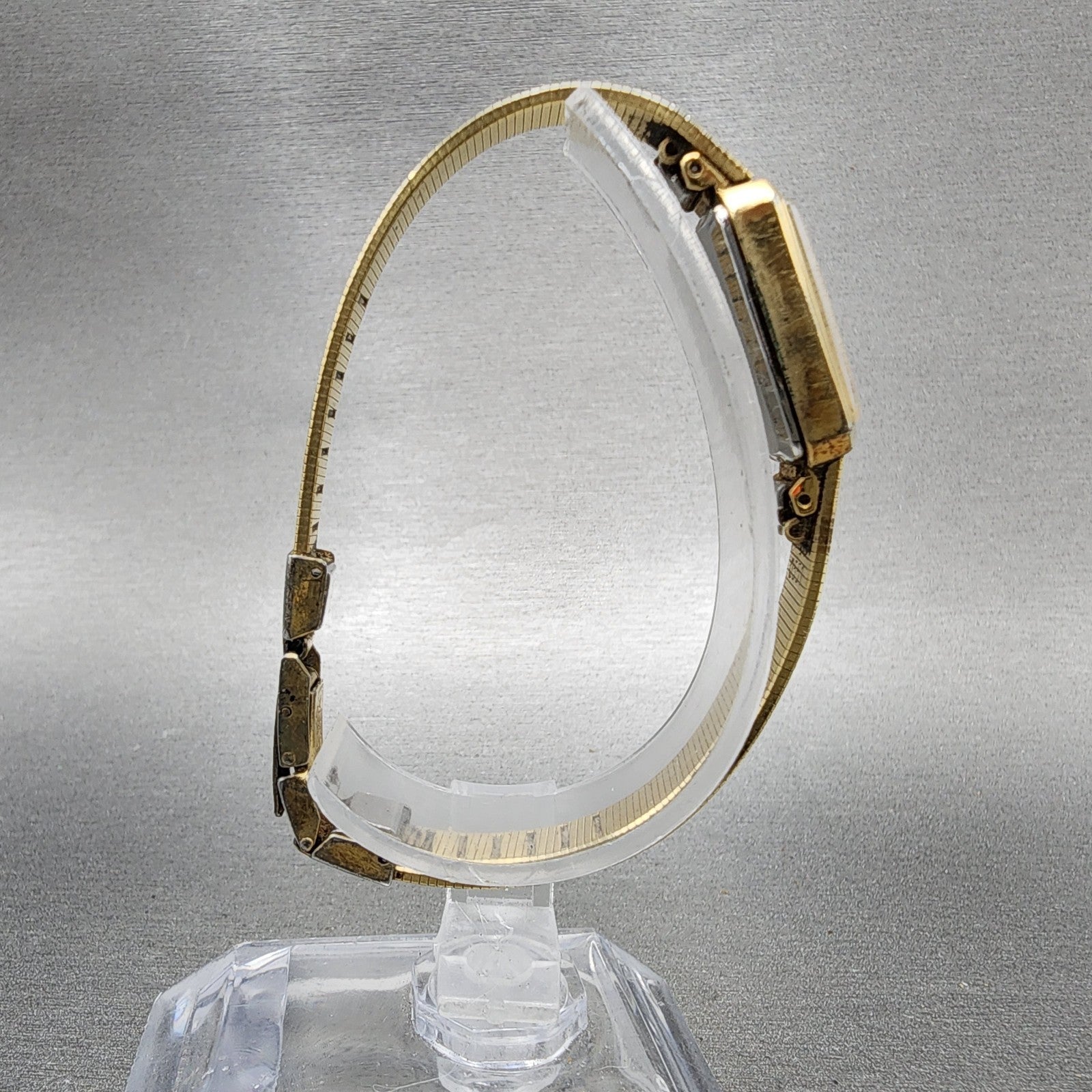 Seiko Tank Watch Women 14mm Champagne Dial Gold Tone 13205770 New Battery8